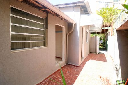 Casa para alugar com 250m², 4 quartos e 1 vaga Casa para alugar com 250m², 4 quartos e 1 vagaQuintal