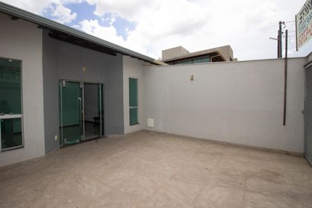 Casa à venda com 153m², 3 quartos e 2 vagasGaragem