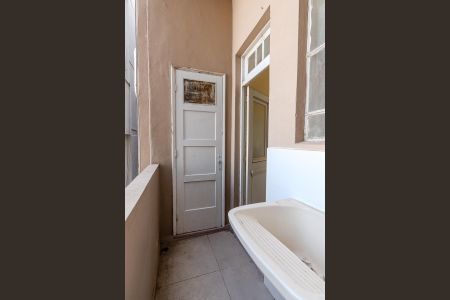 Apartamento à venda com 87m², 2 quartos e sem vagaCozinha e Área de Serviço