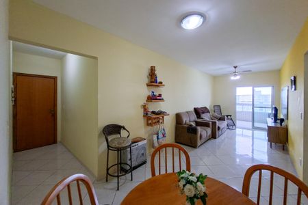 Sala de apartamento para alugar com 2 quartos, 100m² em Guilhermina, Praia Grande