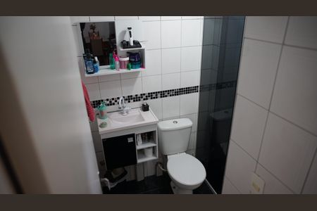 Banheiro de apartamento à venda com 2 quartos, 51m² em Vila Bremen, Guarulhos