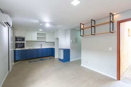 Casa de Condomínio à venda com 2 quartos, 70m² em Olaria, Canoas