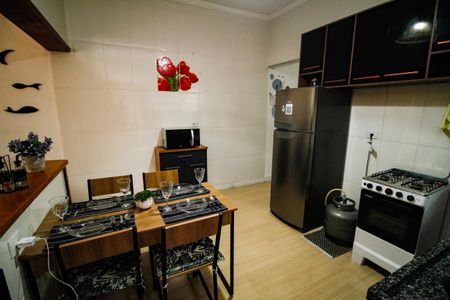 Casa para alugar com 130m², 2 quartos e 2 vagasCozinha