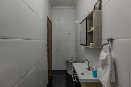 Casa para alugar com 130m², 2 quartos e 2 vagasBanheiro da Suíte