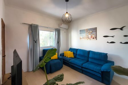 Casa para alugar com 130m², 2 quartos e 2 vagasSala