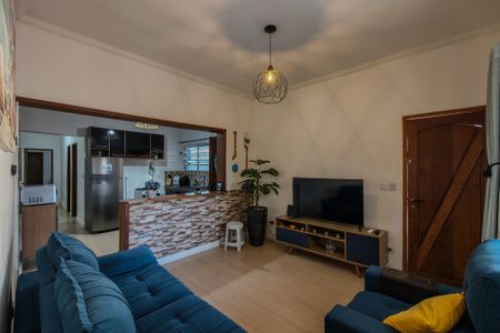 Casa para alugar com 130m², 2 quartos e 2 vagasSala