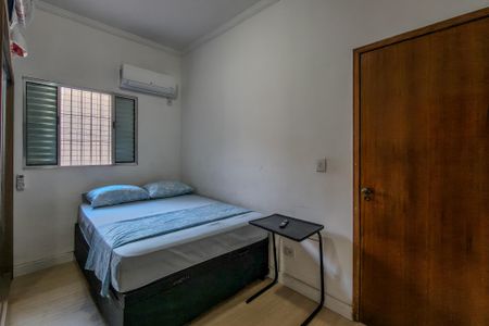 Casa para alugar com 130m², 2 quartos e 2 vagasSuíte