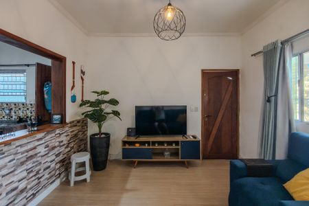 Casa para alugar com 130m², 2 quartos e 2 vagasSala