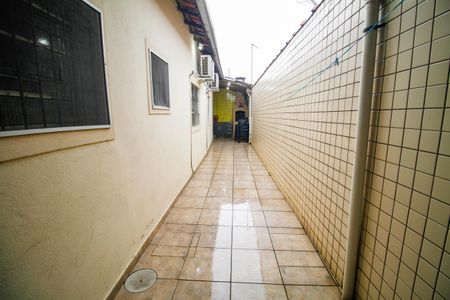 Casa para alugar com 130m², 2 quartos e 2 vagasQuintal