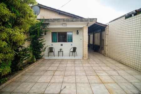 Garagem de casa para alugar com 2 quartos, 250m² em Nova Mirim, Praia Grande