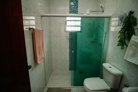 Casa para alugar com 130m², 2 quartos e 2 vagasBanheiro Social