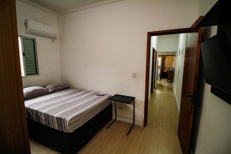 Casa para alugar com 130m², 2 quartos e 2 vagasSuíte 1