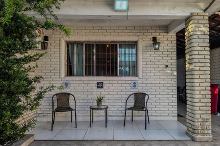 Casa para alugar com 130m², 2 quartos e 2 vagasVaranda