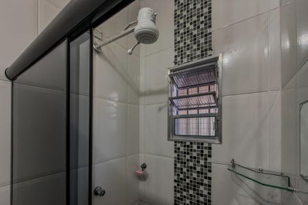 Casa para alugar com 130m², 2 quartos e 2 vagasBanheiro da Suíte