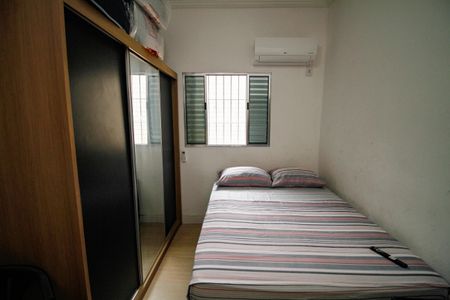 Casa para alugar com 130m², 2 quartos e 2 vagasSuíte 1