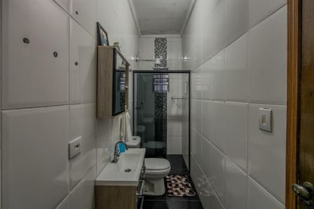 Casa para alugar com 130m², 2 quartos e 2 vagasBanheiro da Suíte