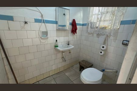 Casa à venda com 200m², 5 quartos e 2 vagasBanheiro 2