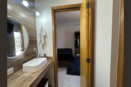 Casa à venda com 200m², 5 quartos e 2 vagasBanheiro da Suíte 1 e 2