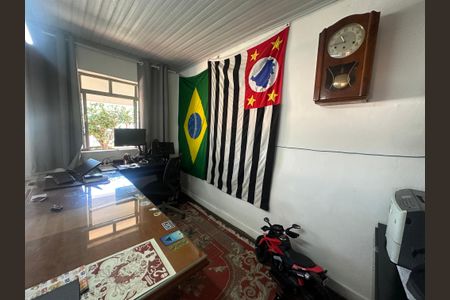 Casa à venda com 200m², 5 quartos e 2 vagasSala