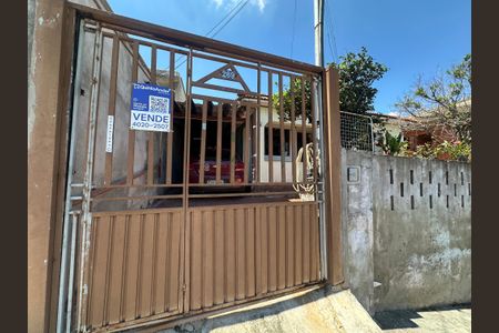 Casa à venda com 200m², 5 quartos e 2 vagasFachada