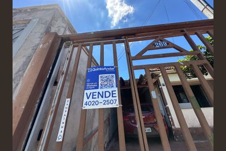 Casa à venda com 200m², 5 quartos e 2 vagasFachada