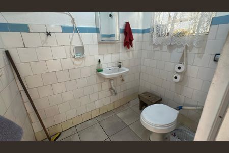 Casa à venda com 200m², 5 quartos e 2 vagasBanheiro 2