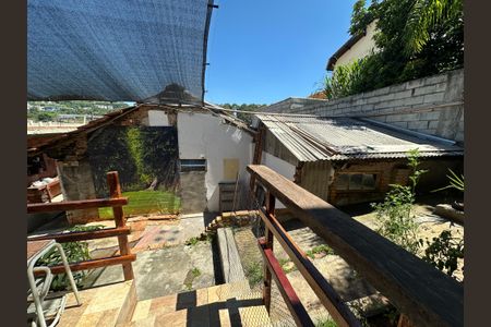 Casa à venda com 200m², 5 quartos e 2 vagasQuintal