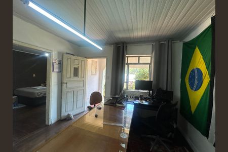 Casa à venda com 200m², 5 quartos e 2 vagasSala