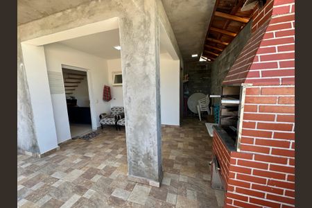 Casa à venda com 200m², 5 quartos e 2 vagasChurrasqueira