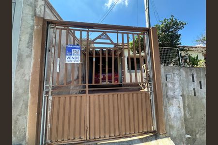 Casa à venda com 200m², 5 quartos e 2 vagasFachada