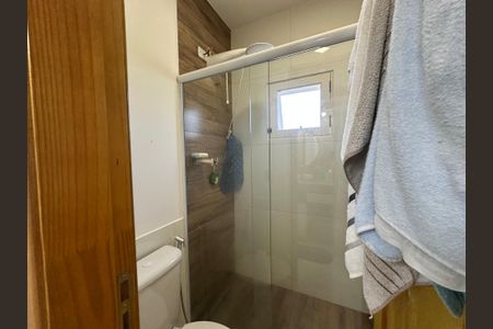 Casa à venda com 200m², 5 quartos e 2 vagasBanheiro da Suíte 1 e 2