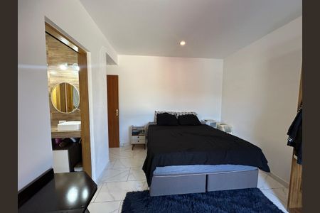 Casa à venda com 200m², 5 quartos e 2 vagasSuíte 2