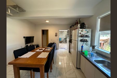 Casa à venda com 200m², 5 quartos e 2 vagasSala/Cozinha