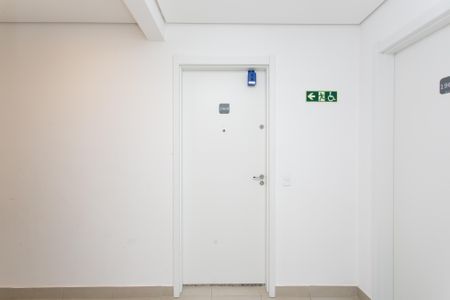 Apartamento para alugar com 32m², 2 quartos e sem vagaEntrada - Lockbox
