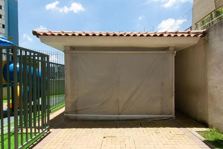 Apartamento para alugar com 32m², 2 quartos e sem vagaÁrea comum - Churrasqueira