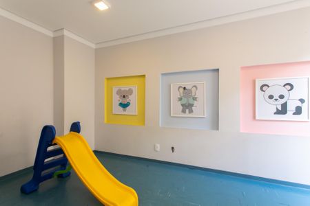 Apartamento para alugar com 32m², 2 quartos e sem vagaÁrea comum - Playground