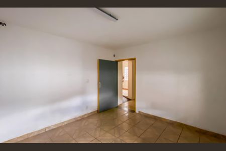 Casa para alugar com 180m², 4 quartos e 4 vagas Casa para alugar com 180m², 4 quartos e 4 vagasQuarto 1