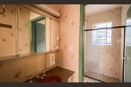 Casa para alugar com 180m², 4 quartos e 4 vagas Casa para alugar com 180m², 4 quartos e 4 vagasBanheiro 2