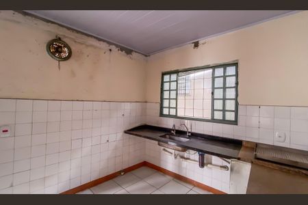 Casa para alugar com 180m², 4 quartos e 4 vagas Casa para alugar com 180m², 4 quartos e 4 vagasCozinha
