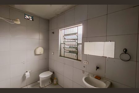 Casa para alugar com 180m², 4 quartos e 4 vagas Casa para alugar com 180m², 4 quartos e 4 vagasBanheiro