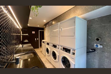 Studio para alugar com 26m², 1 quarto e sem vaga Studio para alugar com 26m², 1 quarto e sem vagaLavanderia