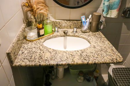 Apartamento à venda com 70m², 2 quartos e 1 vagaBanheiro Social