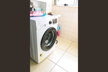 Apartamento à venda com 70m², 2 quartos e 1 vagaÁrea de Serviço