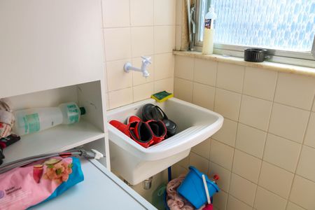 Apartamento à venda com 70m², 2 quartos e 1 vagaÁrea de Serviço