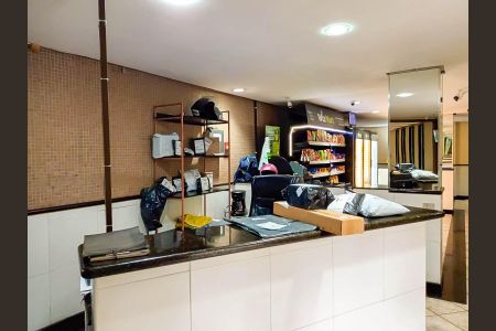 Apartamento à venda com 70m², 2 quartos e 1 vagaPortaria