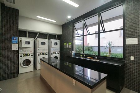 Studio para alugar com 30m², 1 quarto e 1 vaga Studio para alugar com 30m², 1 quarto e 1 vagaLavanderia