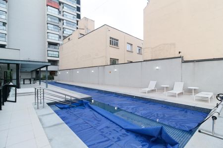 Studio para alugar com 30m², 1 quarto e 1 vaga Studio para alugar com 30m², 1 quarto e 1 vagaPiscina