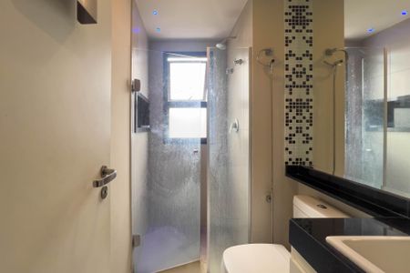 Banheiro de kitnet/studio para alugar com 1 quarto, 30m² em Vila Mariana, São Paulo