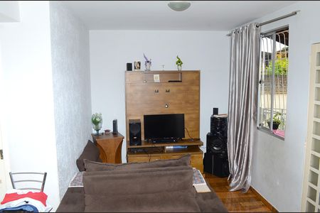 Casa de condomínio à venda com 95m², 3 quartos e 2 vagasSala