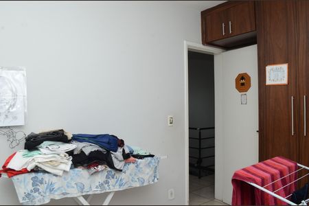 Casa de condomínio à venda com 95m², 3 quartos e 2 vagasQuarto 2